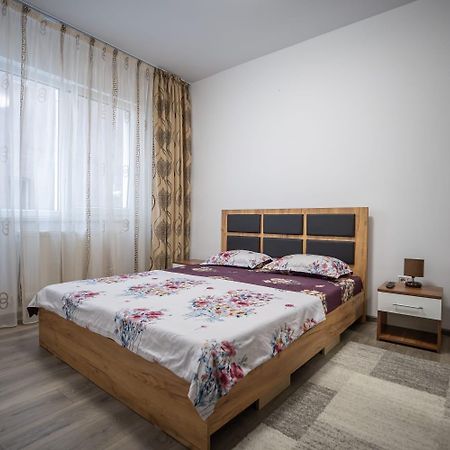 Apartament Alexandra Navodari Luaran gambar