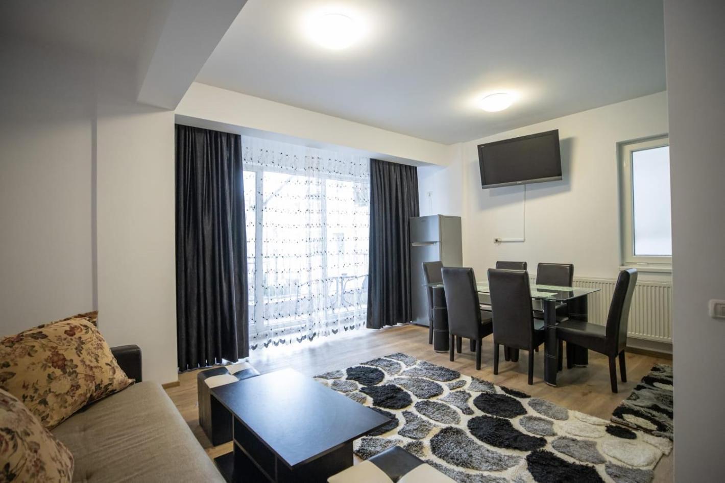 Apartament Alexandra Navodari Luaran gambar